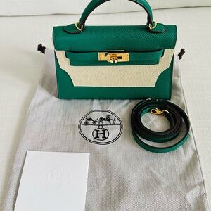 Mini Elegant Green and Cream Handbag